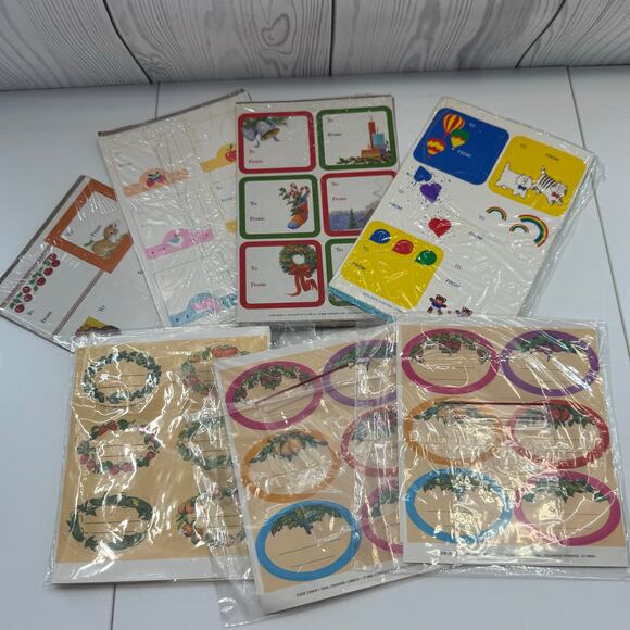 Lot of 7 (28 sheets) Vintage 1980s Gift Tags Labels Currant Christmas Birthday - Picture 1 of 10